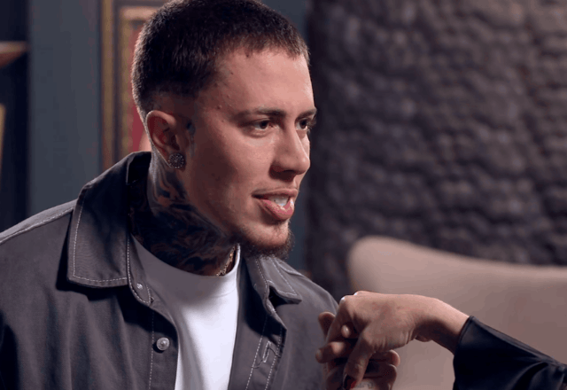 MC Daniel faz proposta para Norma
