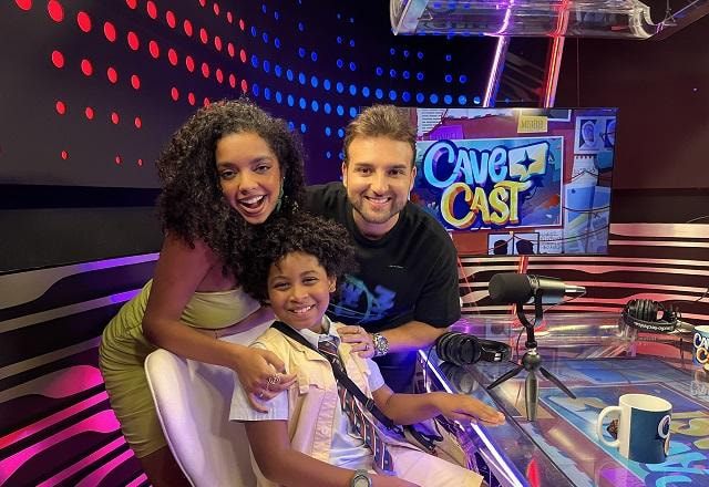 Laura Castro, Nicholas Torres e Vitinho Lima no CaveCast.