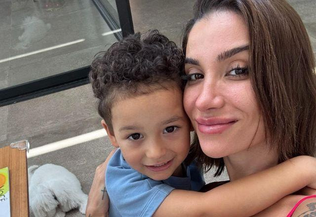 Bianca Andrade e filho em foto