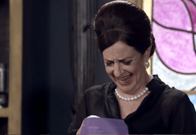 Norma zombando de Isadora