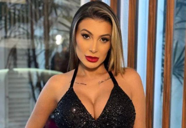 Andressa Urach  em foto