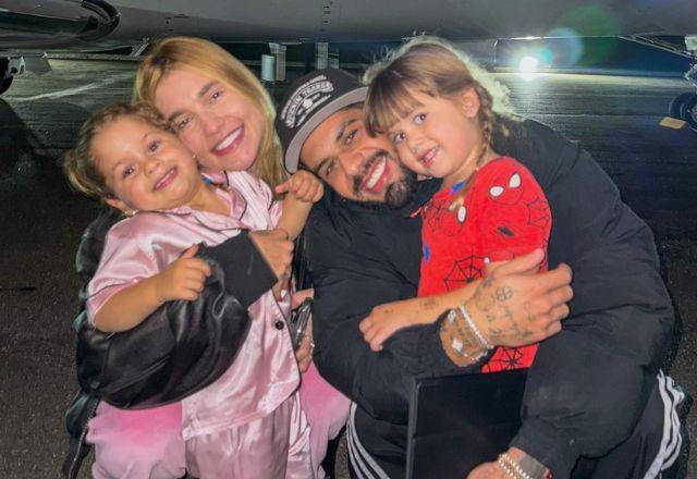 Virginia Fonseca, Zé Felipe e filhos em foto