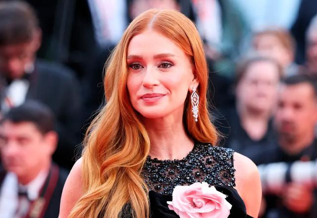 Marina Ruy Barbosa posa para foto.