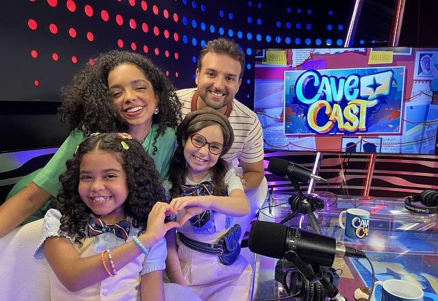 Laura Castro, Nicholas Torres, Wallentina Bomfim e Manu Bistene no CaveCast.