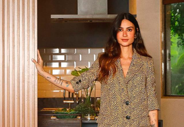 Thaila Ayala na casa