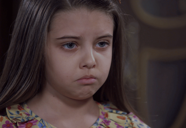 Flora quer guerra com a Anna