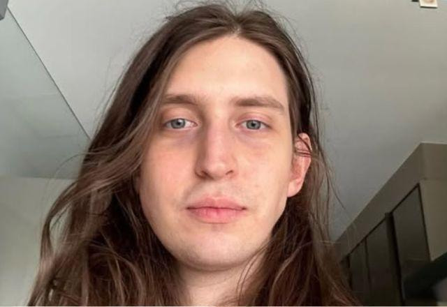 Felca faz denúncia em vídeo e para a internet