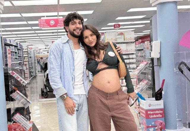Rafa Kalimann e Nattan viajam aos EUA para montar enxoval da filha