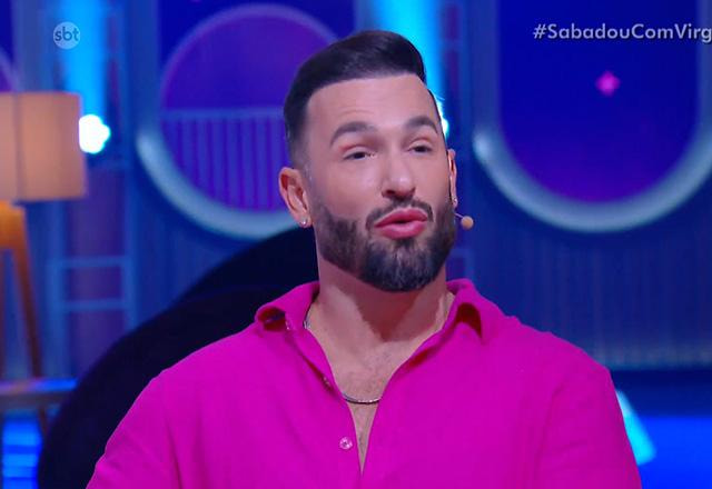 Diego Hypólito durante o Sabadou com Virginia.