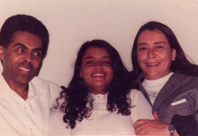 Preta Gil com os pais, Gilberto Gil e Sandra Gadelha