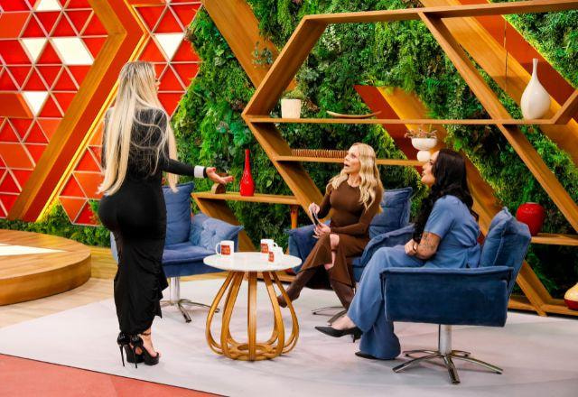 Perlla e Juju Ferrari no Casos de Família