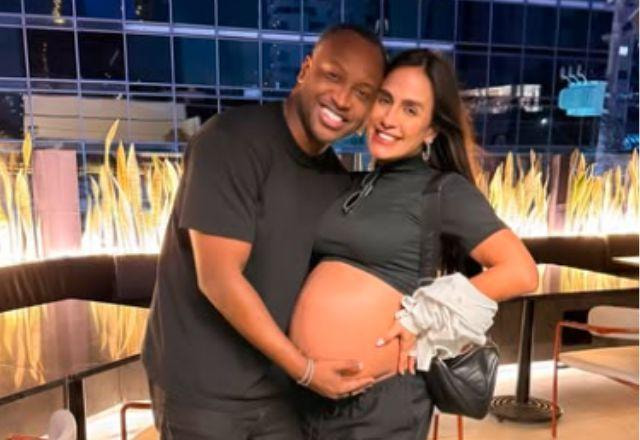 Carol Peixinho e Thiaguinho