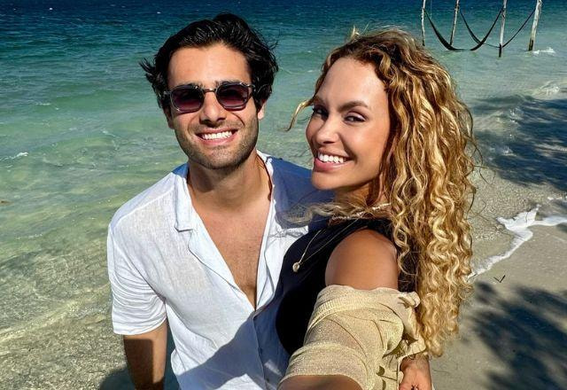Sarah Andrade e namorado Bruce em foto