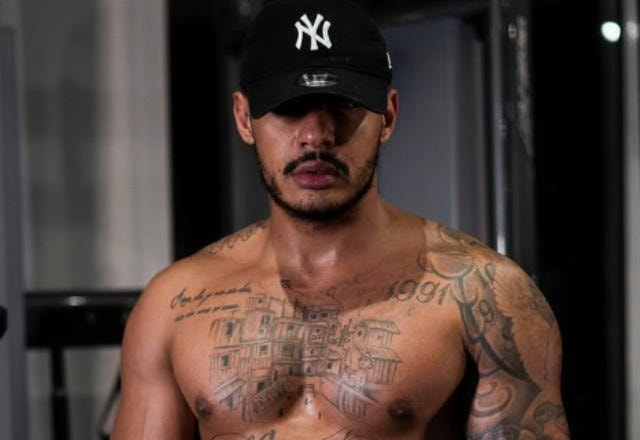 Rapper Hungria é internado após suspeita de ingestão de bebida adulterada