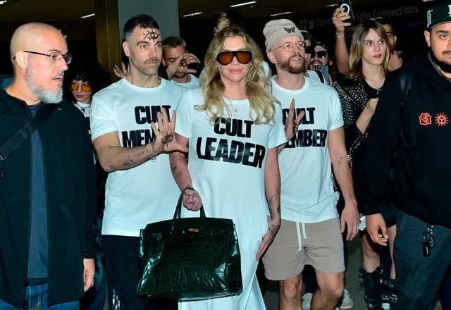 Kesha desembarcando em São Paulo.