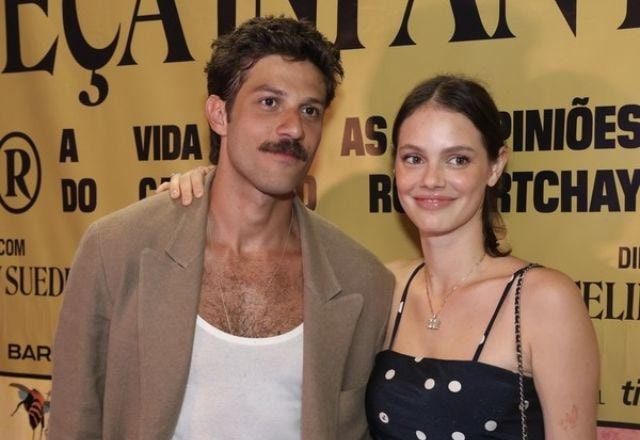 Chay Suede e Laura Neiva