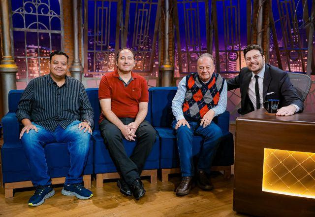 Dr. Ítalo Venturelli, o morador e testemunha Ruber Ladeira e o pesquisador e produtor Marco Aurélio Leal e Danilo Gentili no The Noite