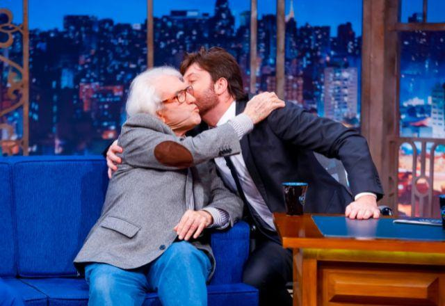 Juca de Oliveira e Danilo Gentili no The Noite