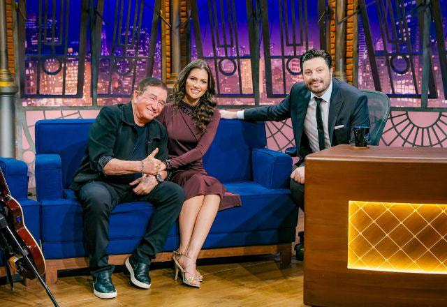 Amado Batista , Cálita Batista e Danilo Gentili no The Noite