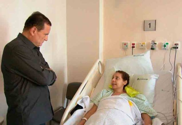 No último programa, Cabrini mostra como a história de duas mulheres se unem dentro de um grande hospital de São Paulo