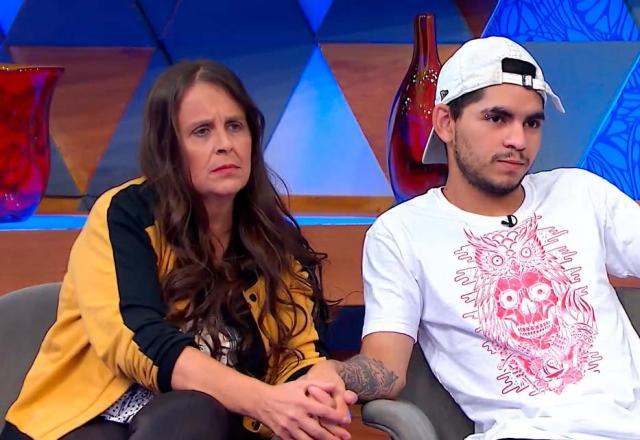O Leandro tem 19 anos e se diz apaixonado: golpe ou recalque das invejosas da família, que não aceitam o amor?