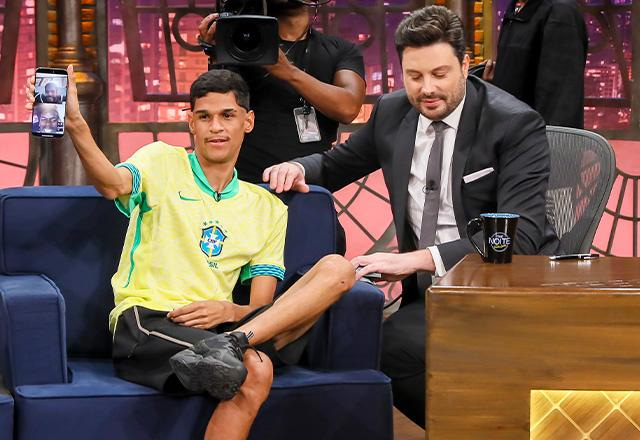 Craque francês se divertiu no The Noite e falou sobre possível parceria no clube paulista