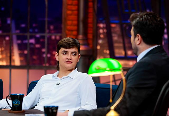 Criador de conteúdo que viralizou com vídeos hilários nas redes sociais participa do programa desta terça (17) e coloca plateia para fazer perguntas para Danilo Gentili