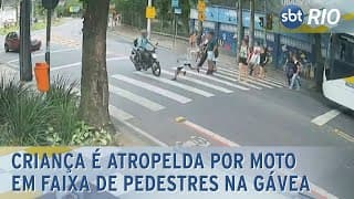 Criança é atropelda por moto em faixa de pedestres na Gávea Criança é atropelda por moto em faixa de pedestres na Gávea