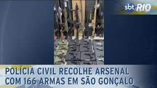 Polícia Civil recolhe arsenal com 166 armas em São Gonçalo Polícia Civil recolhe arsenal com 166 armas em São Gonçalo