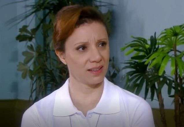 Marta Lobo olhando para Otávio