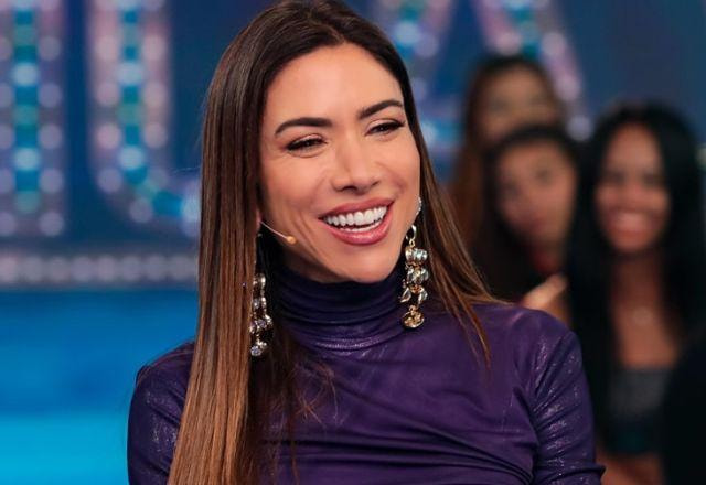 Patrícia Abravanel posa para foto