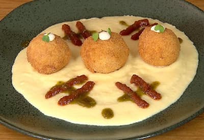 Aprenda a fazer Trio de Croquetas do Chef Carlos Bertolazzi
