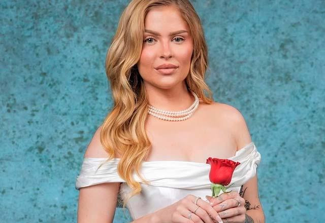 Luisa Sonza posa para foto.