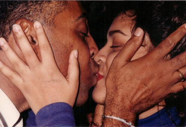 Gilberto Gil dá um selinho em Preta Gil.