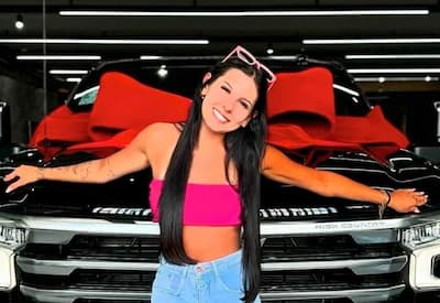 Ana Castela anuncia venda de caminhonete avaliada em mais de R$ 500 mil