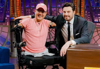 Marcos Rossi no The Noite: a história do palestrante que transformou limites em combustível para inspirar o mundo