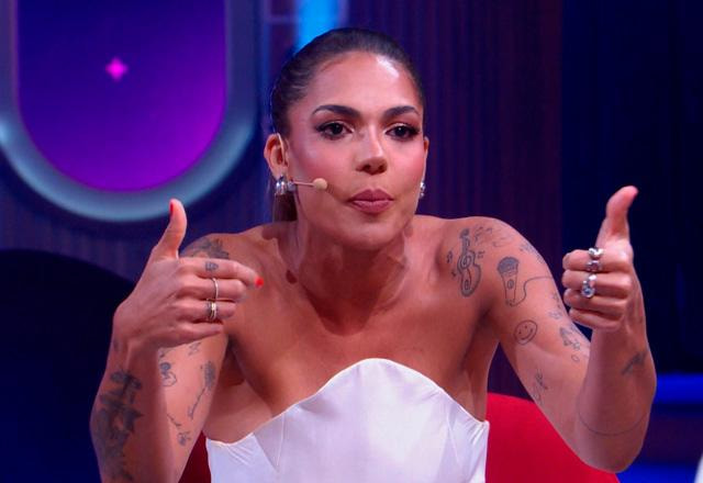 Tays Reis durante o Sabadou com Virginia.