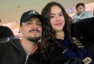 Maisa tieta Luan Santana em jogo do Corinthians e brinca com nervosismo na final