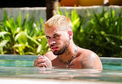 Zé Felipe revela que está de mudança: "Vamos mudar de casa"