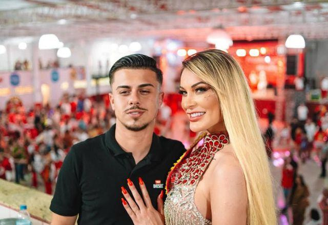 Andressa Urach revela presente incomum que deu ao marido após casamento