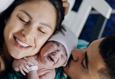 Yasmin Castilho anuncia nascimento da filha Elis com Lucas Provesi