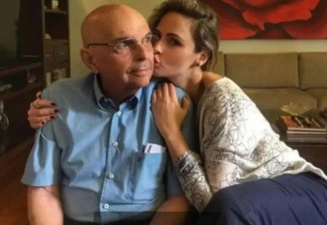 Ana Paula Renault e pai em foto